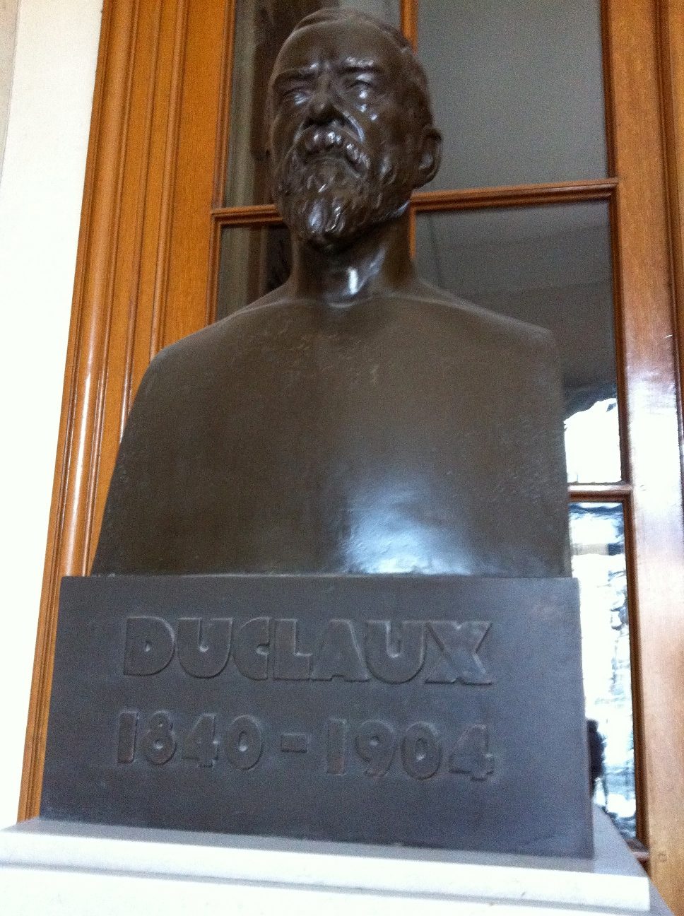 Emile Duclaux's bust, Institut Pasteur, Paris by Rosa Longo (3).jpg